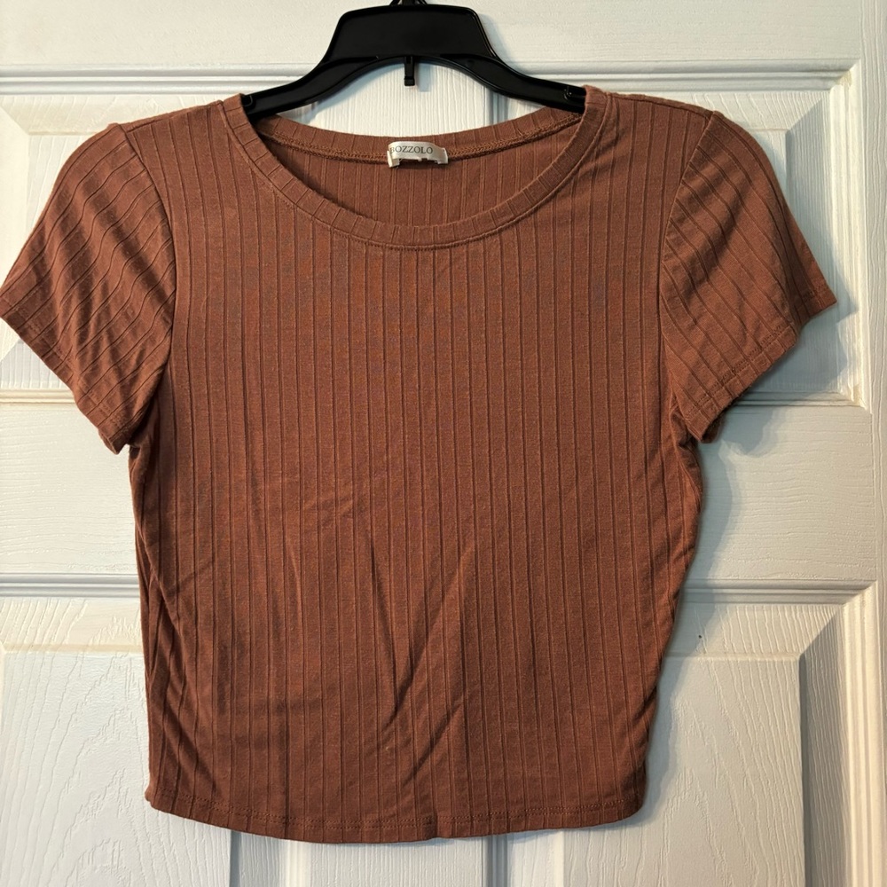 Brown tight fitting crop top, women’s medium, never worn!
